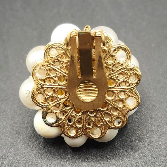 Vintage Clip On Earrings Faux Pearl Cluster Amber Lucite Cabochon Goldtone Retro - Picture 8 of 9